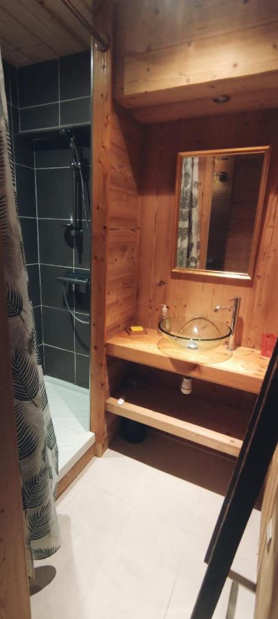Appartement Au Rez De Jardin D'Une Villa Mexicaine Barcelonnette Eksteriør bilde