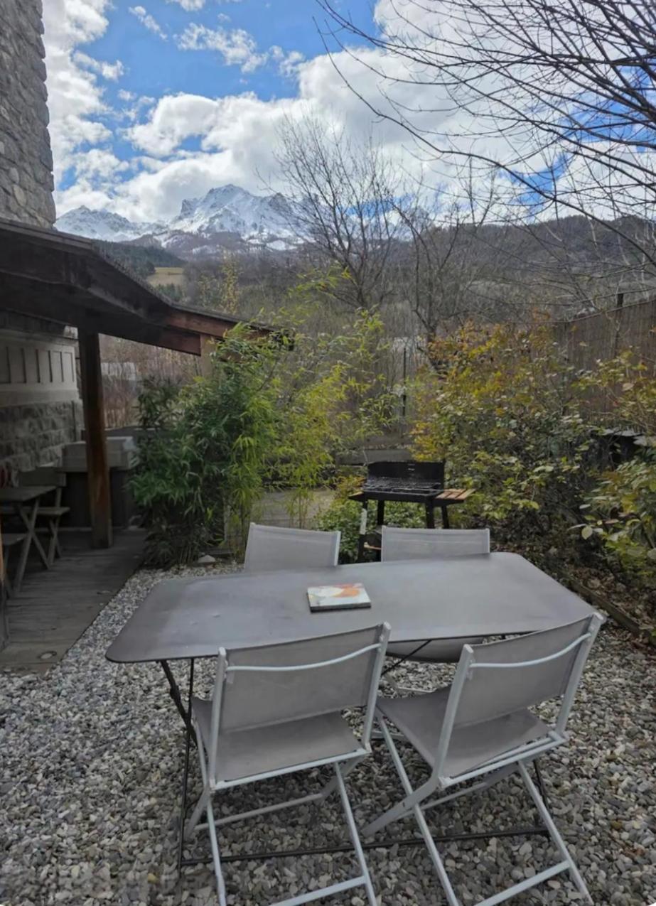 Appartement Au Rez De Jardin D'Une Villa Mexicaine Barcelonnette Eksteriør bilde